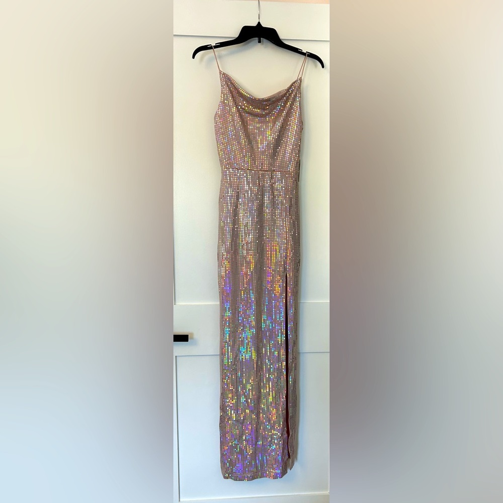 *NWT* Stunning chromatic pink dress with cowl neck and slit. Homecoming prom.